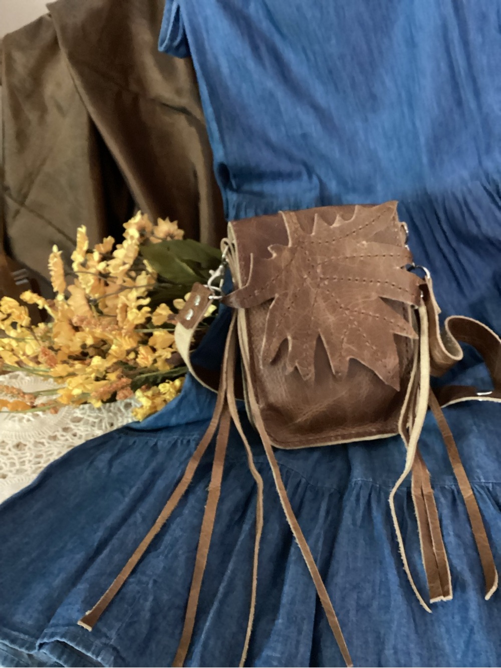 Hand Crafted Brown Leather Crossbody Bag with Fringe - Picture 4 of 8